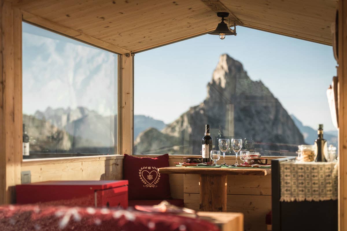 Starlight room sulle Dolomiti: polemica in Veneto, ma il glamping cresce